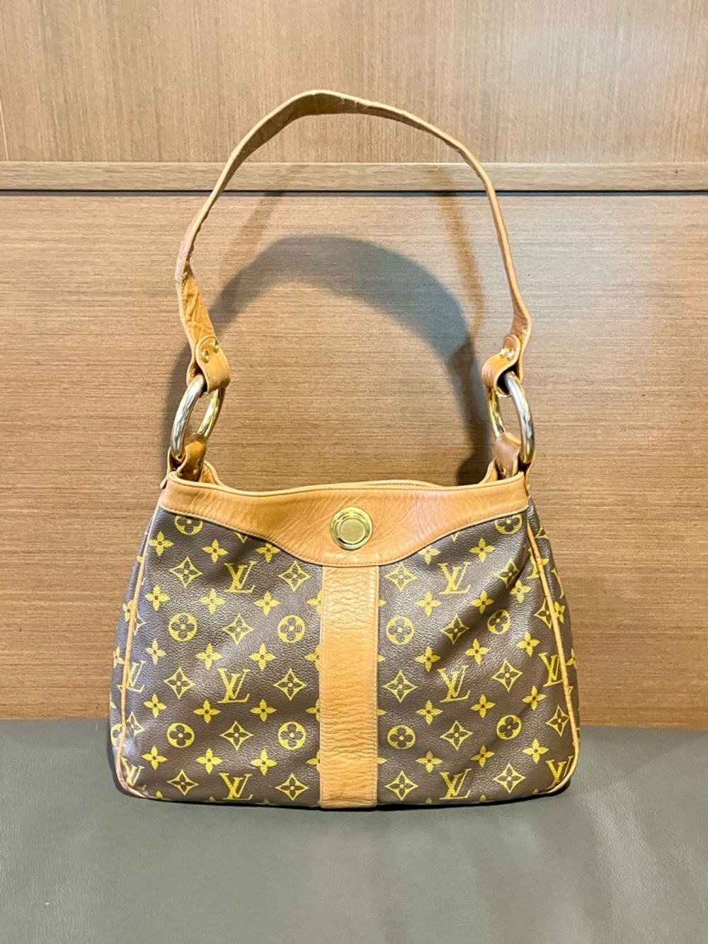 Louis Vuitton French Company Galliera Monogram Shoulder Hobo Bag - Picture 2 of 15
